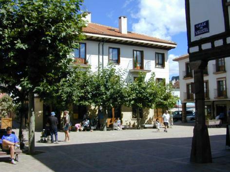 Duplex Con Jardin En Ezcaray Apartment Exterior photo